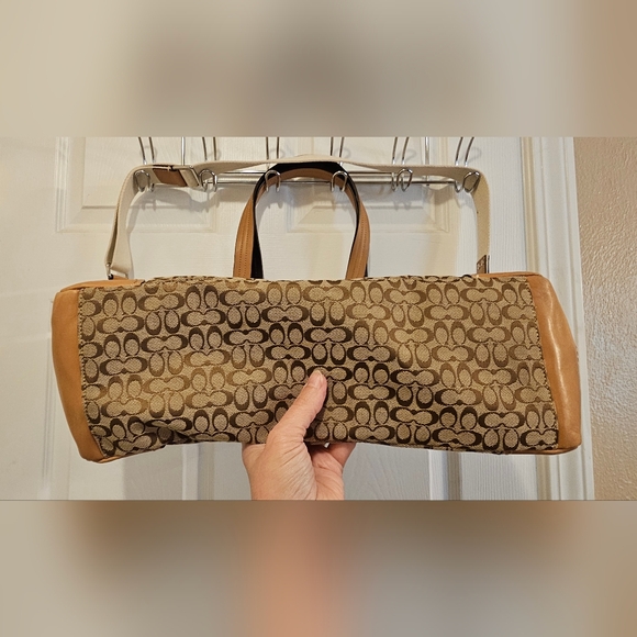 Coach EUC Signature Print Diaper Bag Work Tote 2 Way - Picture 3 of 14